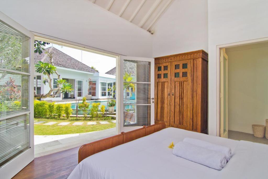 Batu Bolong Residence チャングー エクステリア 写真